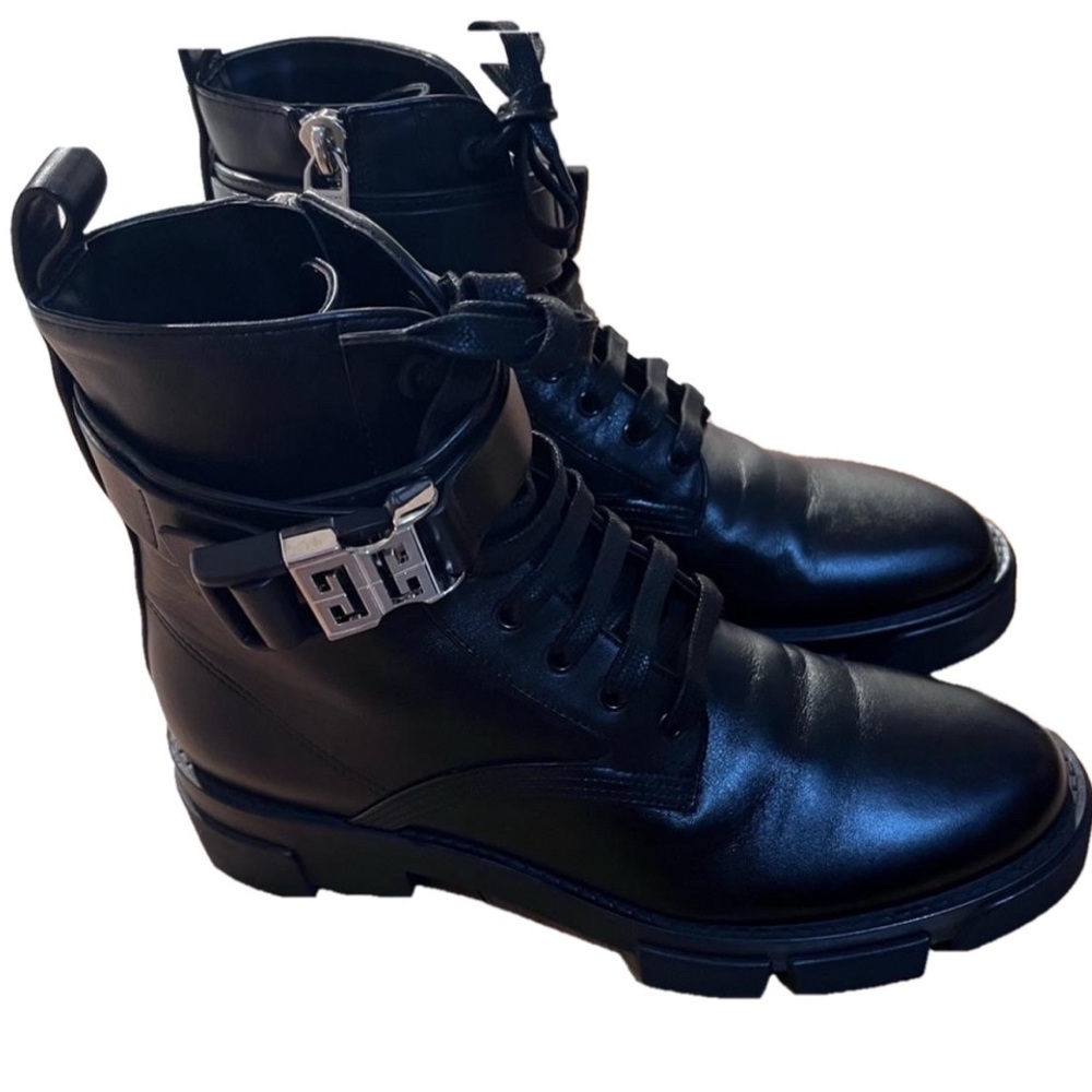 Givenchy Terra Buckle Black Leather Thick Sole Lace Up Boots 41/10-10.5
